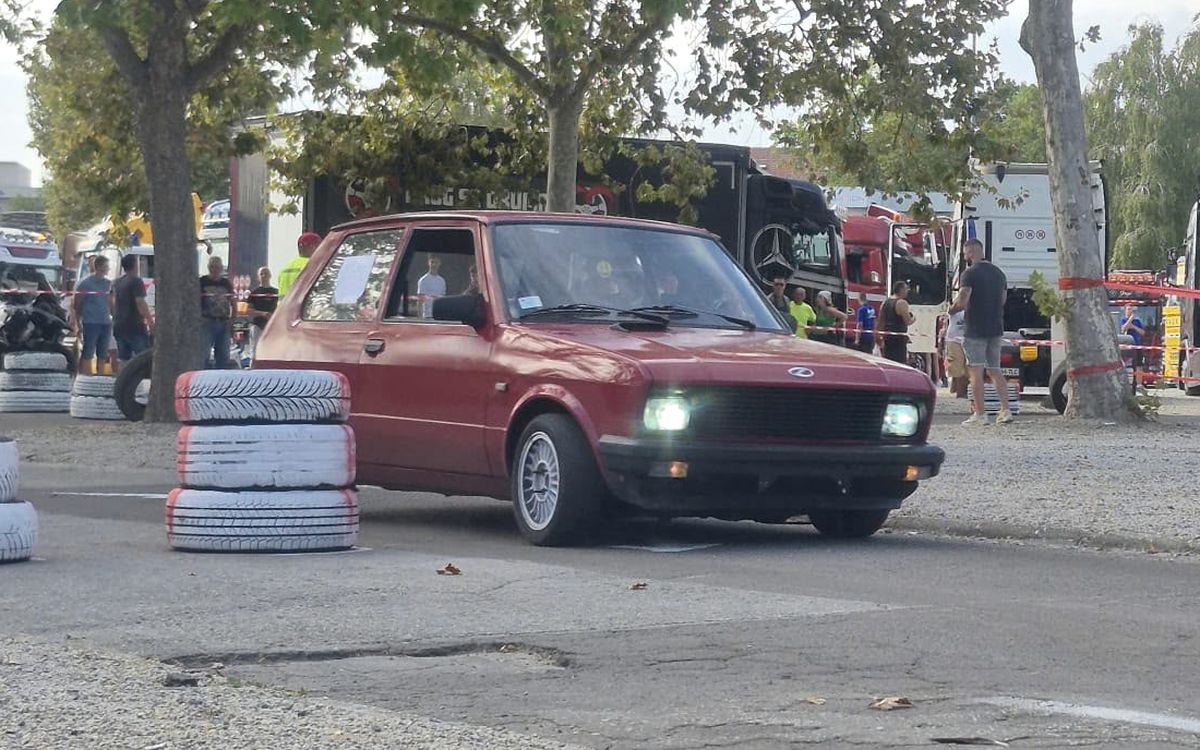 Yugo na stazi